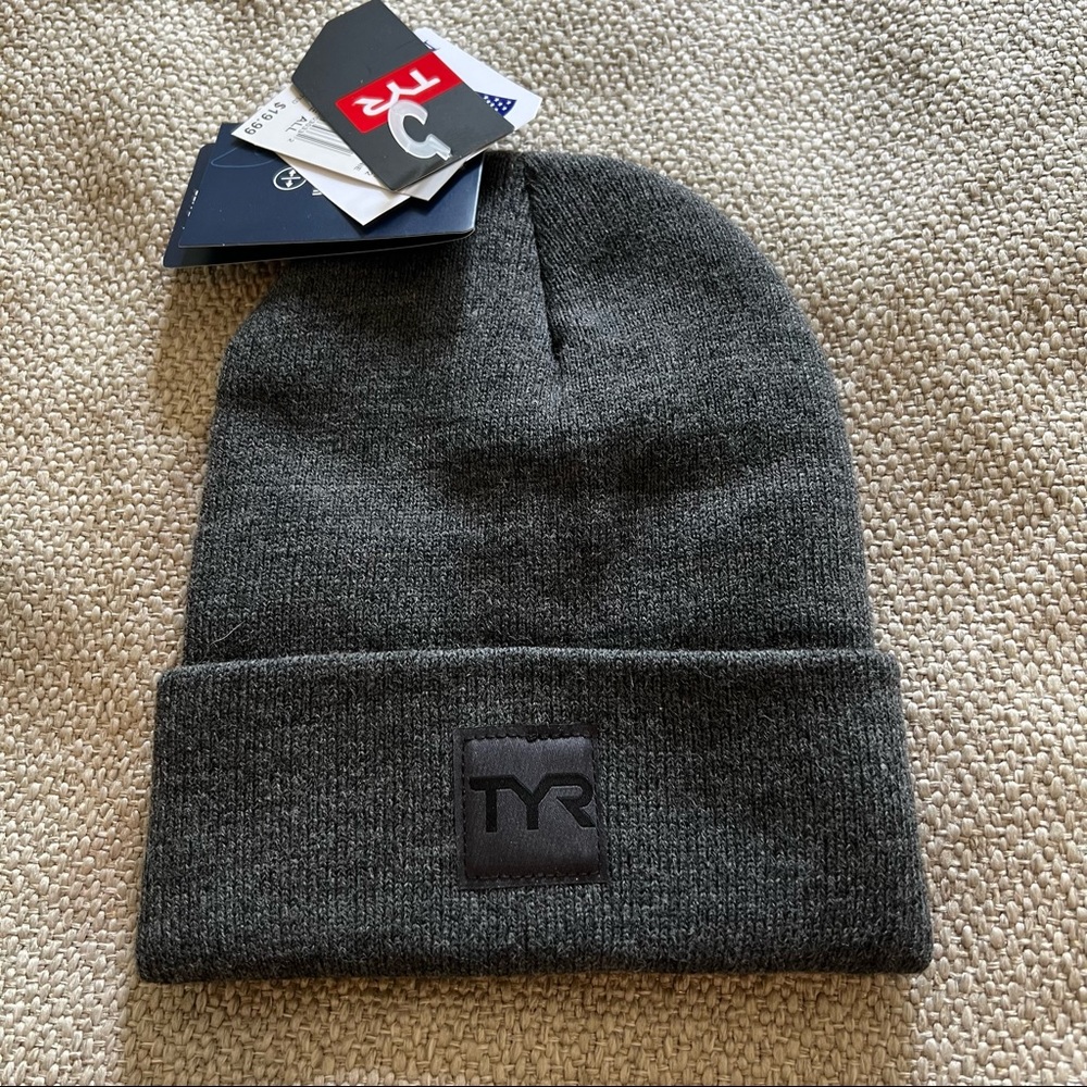 TYR cuffed knit beanie gray NWT